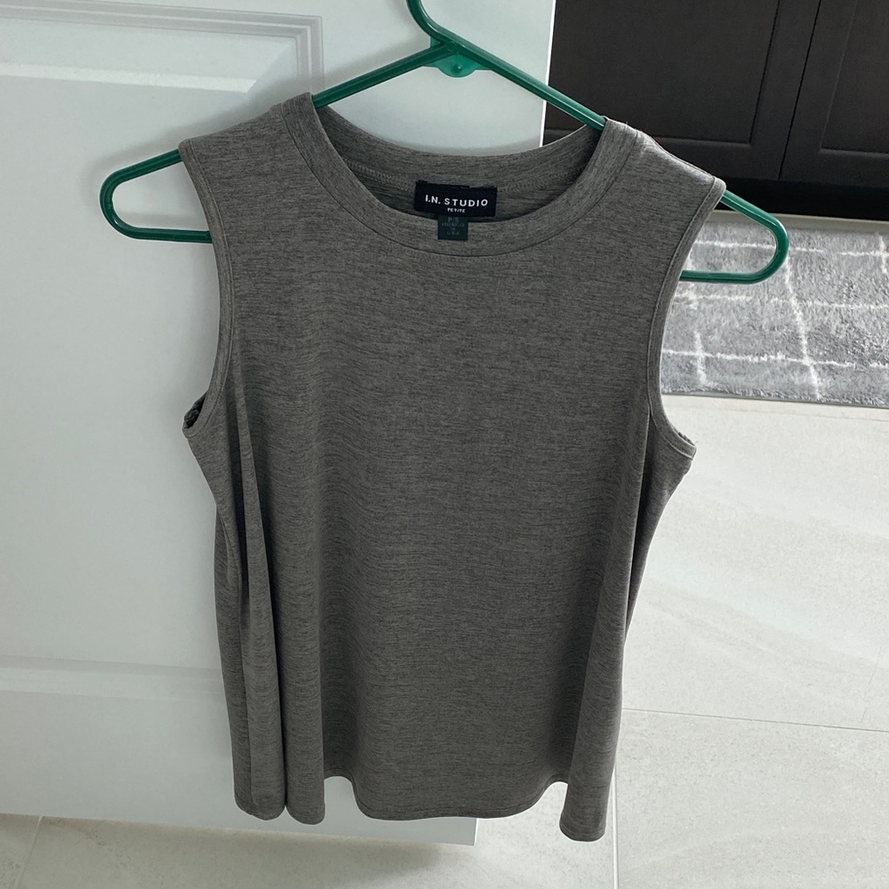 I.N. Studio Charcoal Muscle Tee